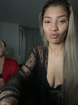 Snapshot of Honeyyyxo chatting on October 2025 08:37:02 PM Honeyyyxo online show from October 2025 08:37:02 PM