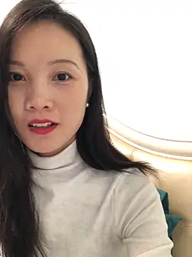 Snapshot of Mile-m chatting on November 2025 12:16:02 PM Mile-m online show from November 2025 12:16:02 PM