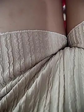 Snapshot of Mymy_love91 chatting on November 2025 08:42:01 AM Mymy love91 online show from November 2025 08:42:01 AM