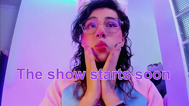 Snapshot of Sweet-SharoKitty chatting on December 2025 06:36:02 PM Sweet-SharoKitty online show from December 2025 06:36:02 PM