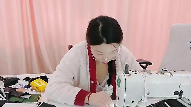 Snapshot of CCOO520 chatting on October 2025 04:16:02 AM CCOO520 online show from October 2025 04:16:02 AM