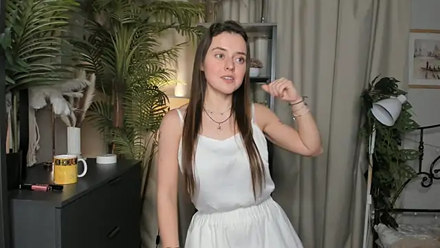 Snapshot of ThelmaJusto chatting on October 2025 03:49:01 PM ThelmaJusto online show from October 2025 03:49:01 PM