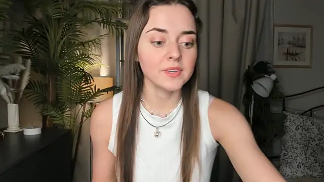 Snapshot of ThelmaJusto chatting on November 2025 02:13:01 PM ThelmaJusto online show from November 2025 02:13:01 PM