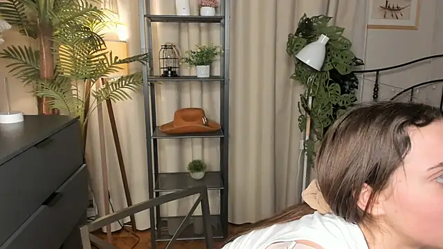 Snapshot of ThelmaJusto chatting on November 2025 04:20:02 PM ThelmaJusto online show from November 2025 04:20:02 PM