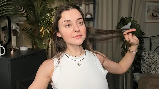 Snapshot of ThelmaJusto chatting on November 2025 03:48:02 PM ThelmaJusto online show from November 2025 03:48:02 PM