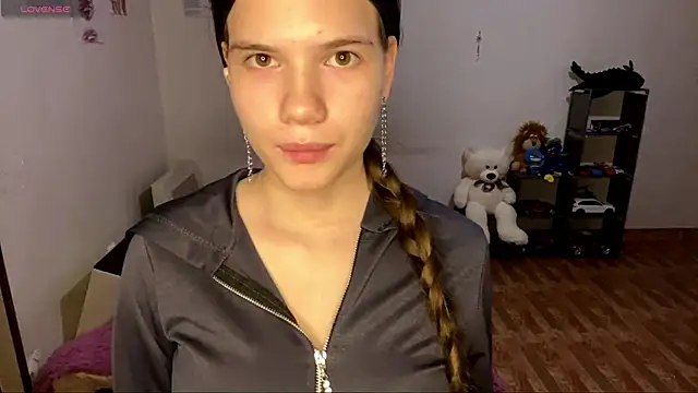 AlmetaBradicich online show from November 2025 04:29:01 PM