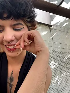 Snapshot of eva_caos chatting on November 2025 07:47:01 PM eva caos online show from November 2025 07:47:01 PM