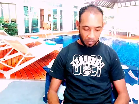 Snapshot of IndianMagicMike chatting on October 2025 06:14:01 AM IndianMagicMike online show from October 2025 06:14:01 AM