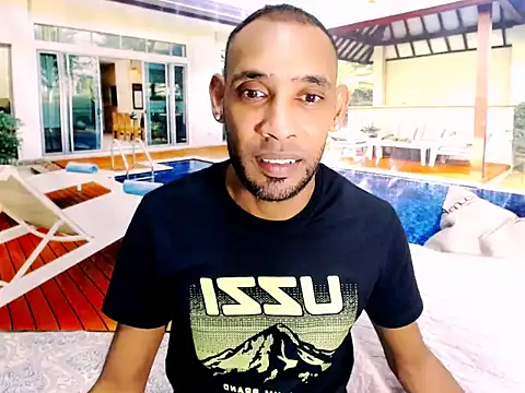 Snapshot of IndianMagicMike chatting on November 2025 04:43:02 PM IndianMagicMike online show from November 2025 04:43:02 PM