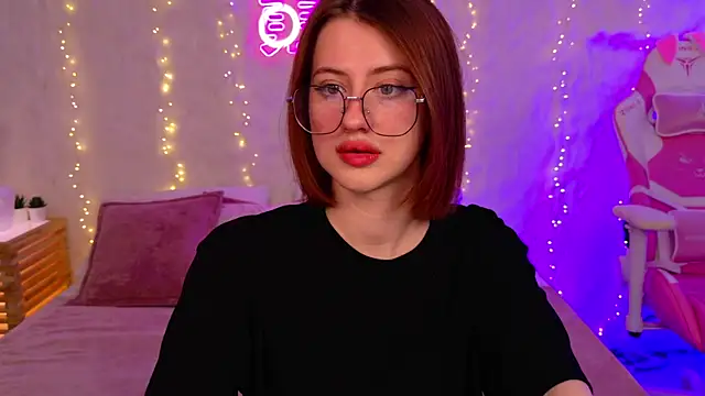 Snapshot of JessiJull chatting on November 2025 05:12:01 PM JessiJull online show from November 2025 05:12:01 PM