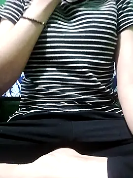 Snapshot of Hornyme18 chatting on October 2025 09:32:01 AM Hornyme18 online show from October 2025 09:32:01 AM