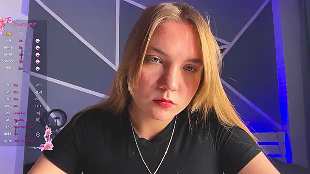 Snapshot of RebeccaEglitis chatting on November 2025 05:57:01 PM RebeccaEglitis online show from November 2025 05:57:01 PM