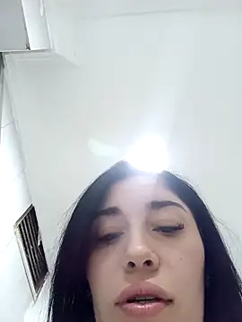 Snapshot of AbbyLewiis chatting on November 2025 10:07:01 AM AbbyLewiis online show from November 2025 10:07:01 AM