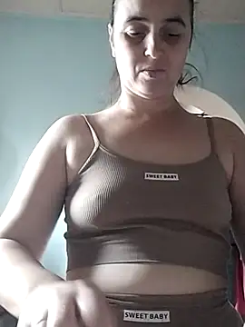 Snapshot of Ella-433 chatting on November 2025 12:17:01 PM Ella-433 online show from November 2025 12:17:01 PM