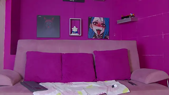 Snapshot of Aranzza_Ross chatting on November 2025 07:56:01 PM Aranzza Ross online show from November 2025 07:56:01 PM