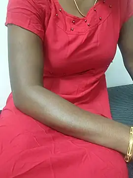 Snapshot of Tamilmallu-duskygirl03 chatting on November 2025 06:51:01 PM Tamilmallu-duskygirl03 online show from November 2025 06:51:01 PM