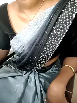 Snapshot of Tamilmallu-duskygirl03 chatting on November 2025 05:27:02 AM Tamilmallu-duskygirl03 online show from November 2025 05:27:02 AM