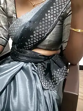 Snapshot of Tamilmallu-duskygirl03 chatting on November 2025 07:13:02 PM Tamilmallu-duskygirl03 online show from November 2025 07:13:02 PM