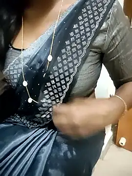 Snapshot of Tamilmallu-duskygirl03 chatting on December 2025 07:02:02 AM Tamilmallu-duskygirl03 online show from December 2025 07:02:02 AM