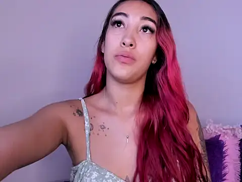 Snapshot of HeidyRousse chatting on November 2025 09:41:01 AM HeidyRousse online show from November 2025 09:41:01 AM