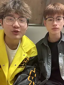 Snapshot of KK-cuteboy chatting on November 2025 12:50:02 PM KK-cuteboy online show from November 2025 12:50:02 PM