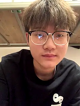 Snapshot of KK-cuteboy chatting on November 2025 10:40:02 AM KK-cuteboy online show from November 2025 10:40:02 AM