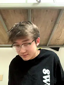 Snapshot of KK-cuteboy chatting on November 2025 10:30:01 AM KK-cuteboy online show from November 2025 10:30:01 AM