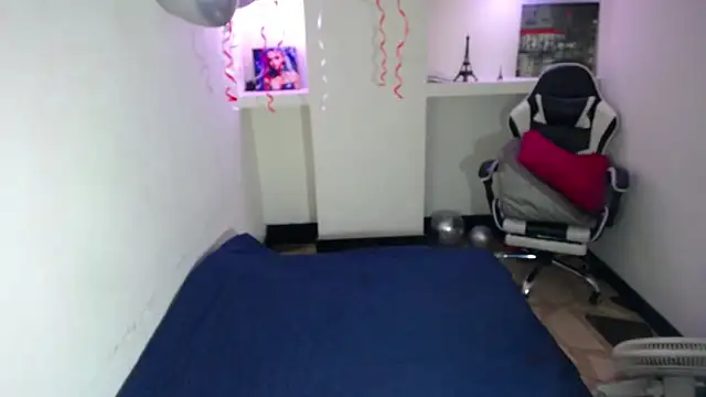 Snapshot of dayo_evans chatting on November 2025 08:14:01 PM dayo evans online show from November 2025 08:14:01 PM