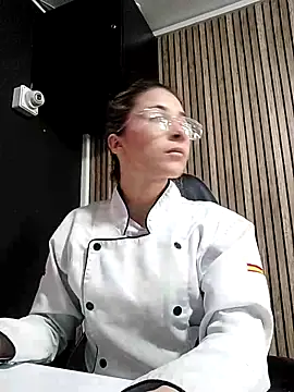 Snapshot of Sara_Roades chatting on October 2025 01:34:02 PM Sara Roades online show from October 2025 01:34:02 PM