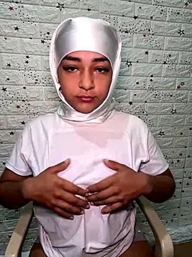 Snapshot of CelestSkyy chatting on October 2025 06:19:01 PM CelestSkyy online show from October 2025 06:19:01 PM