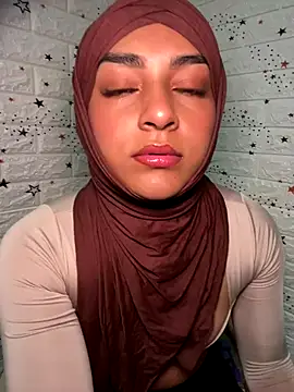 Snapshot of CelestSkyy chatting on November 2025 09:20:02 PM CelestSkyy online show from November 2025 09:20:02 PM