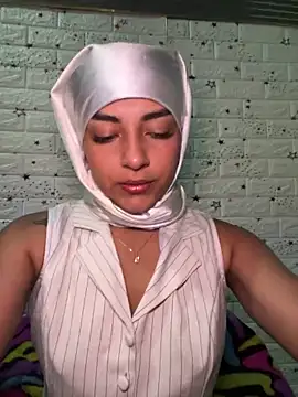 Snapshot of CelestSkyy chatting on December 2025 11:20:01 PM CelestSkyy online show from December 2025 11:20:01 PM