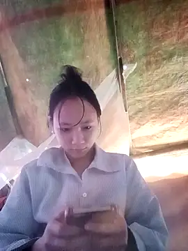 Snapshot of minachao- chatting on December 2025 12:37:02 AM minachao- online show from December 2025 12:37:02 AM