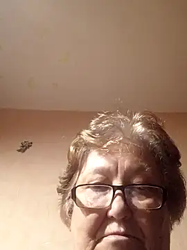 Snapshot of Katherine735 chatting on October 2025 11:06:02 PM Katherine735 online show from October 2025 11:06:02 PM