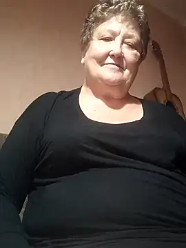 Snapshot of Katherine735 chatting on December 2025 08:06:02 PM Katherine735 online show from December 2025 08:06:02 PM