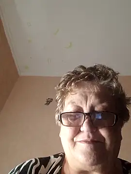 Snapshot of Katherine735 chatting on December 2025 05:41:01 PM Katherine735 online show from December 2025 05:41:01 PM