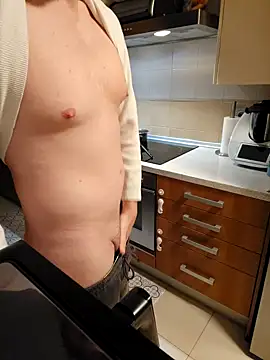 Snapshot of Alex_piloto chatting on November 2025 07:16:02 PM Alex piloto online show from November 2025 07:16:02 PM