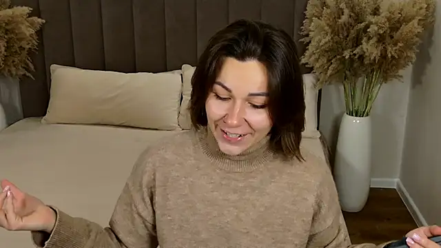 Snapshot of EdenSolis chatting on November 2025 05:07:01 AM EdenSolis online show from November 2025 05:07:01 AM