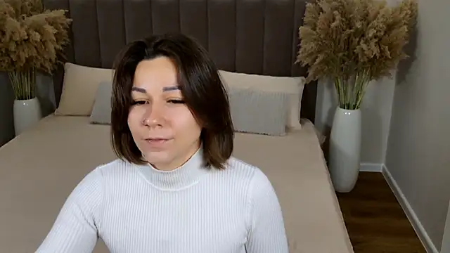 Snapshot of EdenSolis chatting on November 2025 09:08:02 AM EdenSolis online show from November 2025 09:08:02 AM