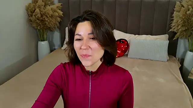 Snapshot of EdenSolis chatting on November 2025 10:08:02 AM EdenSolis online show from November 2025 10:08:02 AM