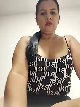 Candy-Samanthy online show from October 2025 04:40:02 PM