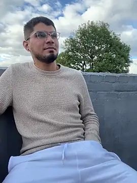 Snapshot of mirallesandbig chatting on November 2025 09:17:02 PM mirallesandbig online show from November 2025 09:17:02 PM