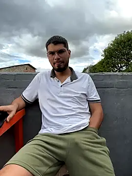 Snapshot of mirallesandbig chatting on November 2025 09:37:02 PM mirallesandbig online show from November 2025 09:37:02 PM