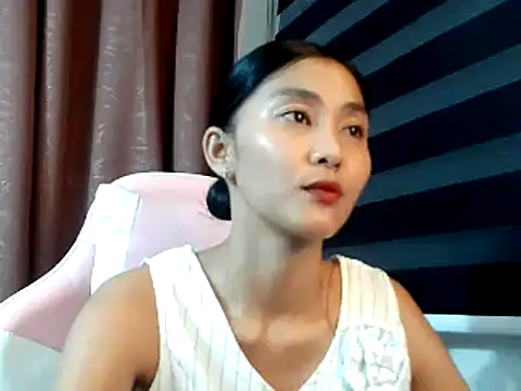 Snapshot of De_amore chatting on October 2025 12:38:01 PM De amore online show from October 2025 12:38:01 PM