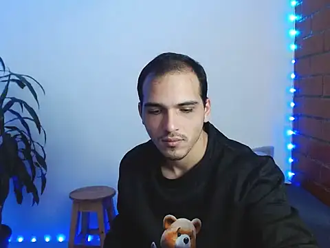 Snapshot of Maax3023 chatting on November 2025 06:31:02 PM Maax3023 online show from November 2025 06:31:02 PM