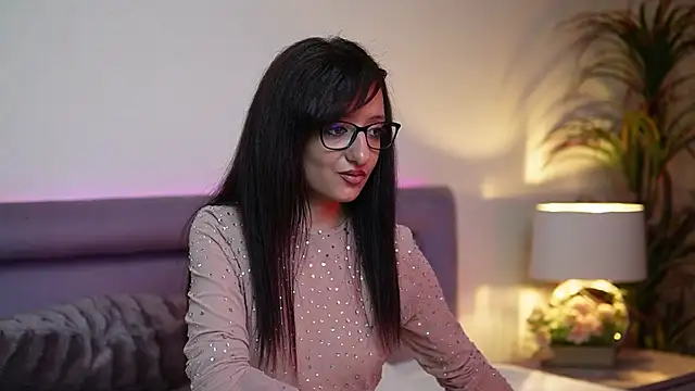 Snapshot of JoelleApril chatting on October 2025 08:55:02 PM JoelleApril online show from October 2025 08:55:02 PM