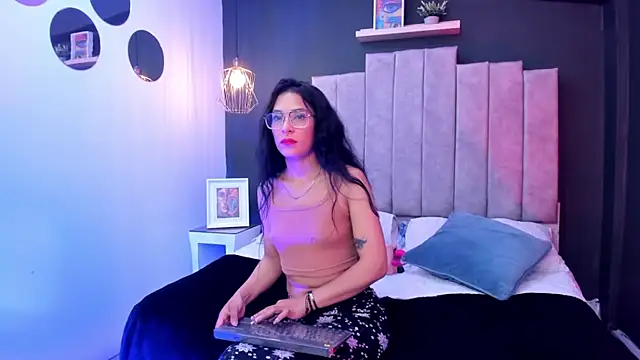 Snapshot of Maite_black chatting on November 2025 03:28:02 AM Maite black online show from November 2025 03:28:02 AM