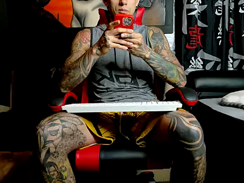 Molotov Explosive online show from October 2025 12:01:02 AM