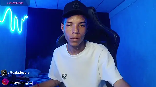 Snapshot of jhojan_foxxx_ chatting on November 2025 08:19:02 PM jhojan foxxx online show from November 2025 08:19:02 PM