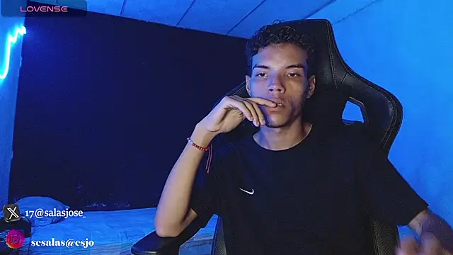 Snapshot of jhojan_foxxx_ chatting on November 2025 08:33:02 PM jhojan foxxx online show from November 2025 08:33:02 PM